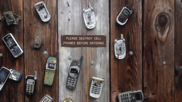 wmm-antique-broken-cell-phone