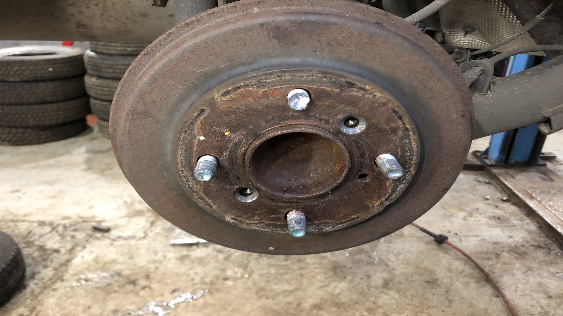 Ask for a wheel nut key Worcester's Mobile Mechanic